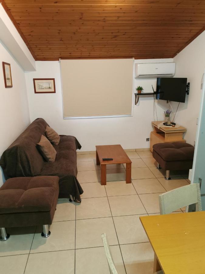 Strovolos Rooms Studios Nicosia Eksteriør billede