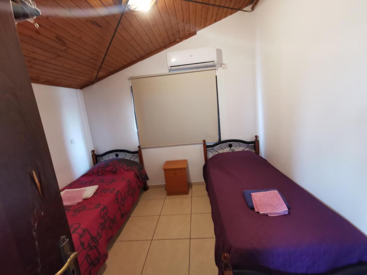 Strovolos Rooms Studios Nicosia Eksteriør billede