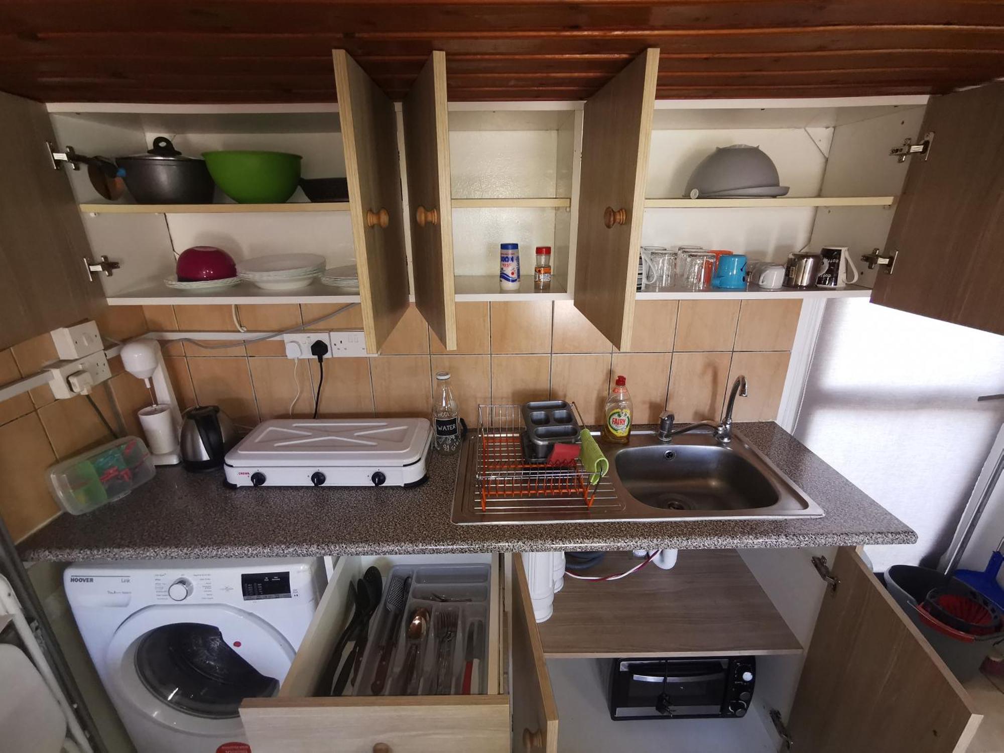 Strovolos Rooms Studios Nicosia Værelse billede