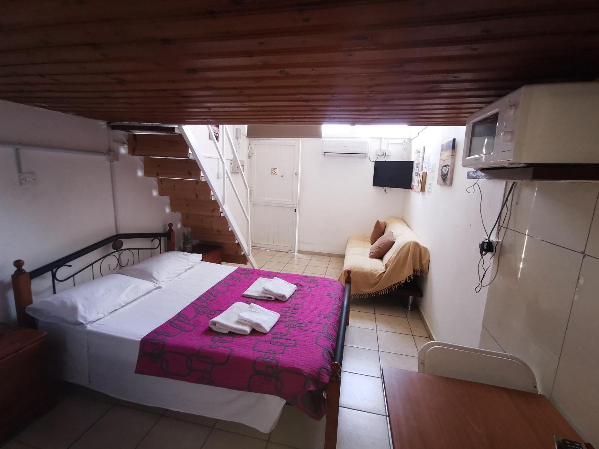 Strovolos Rooms Studios Nicosia Værelse billede