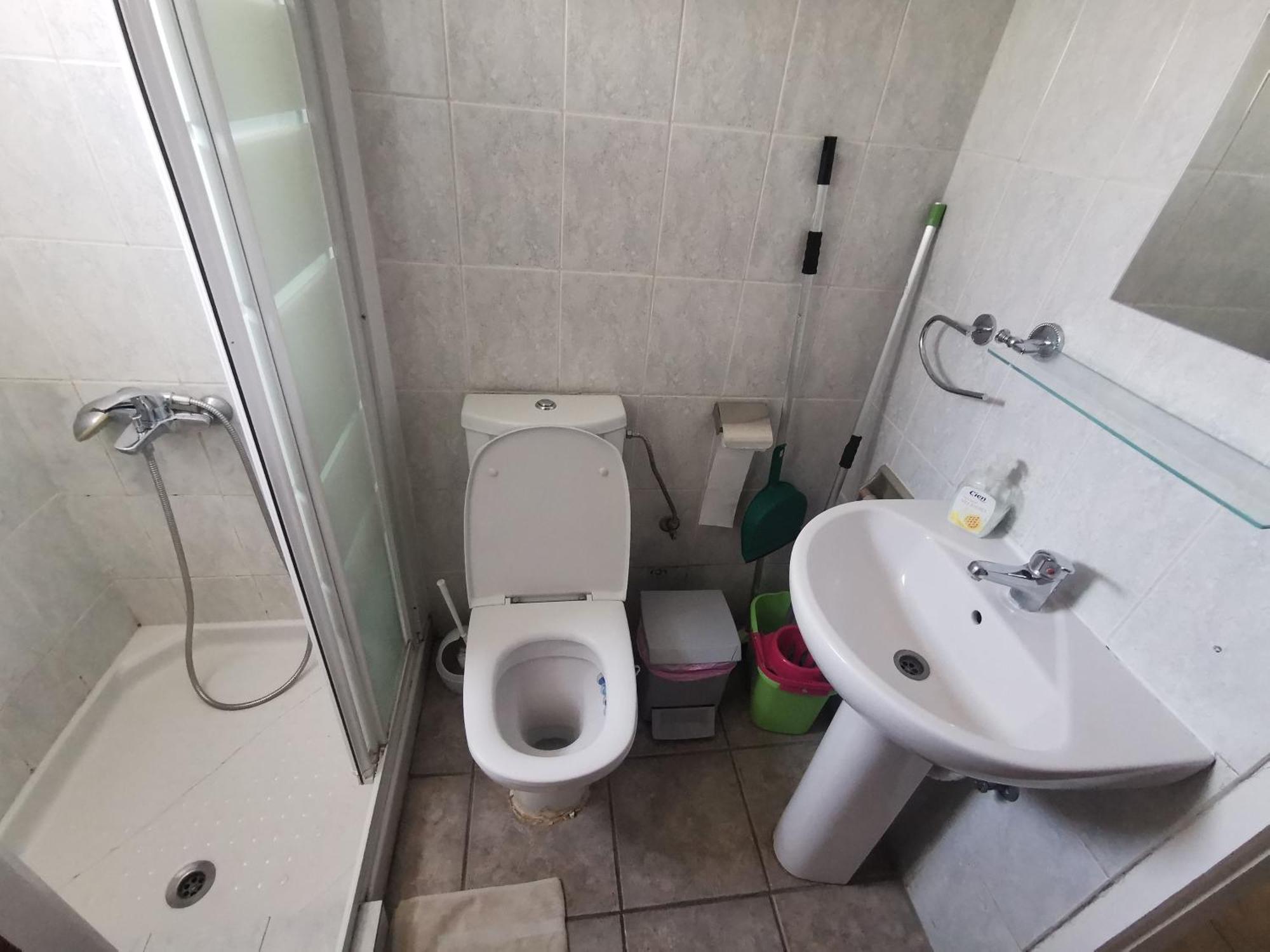 Strovolos Rooms Studios Nicosia Værelse billede
