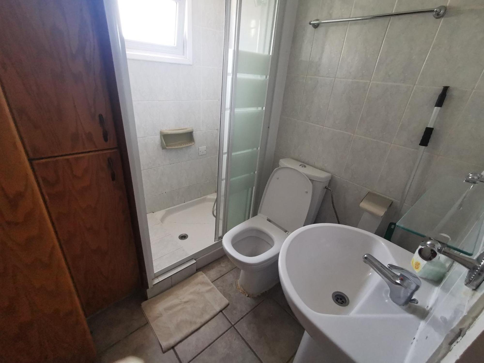 Strovolos Rooms Studios Nicosia Værelse billede