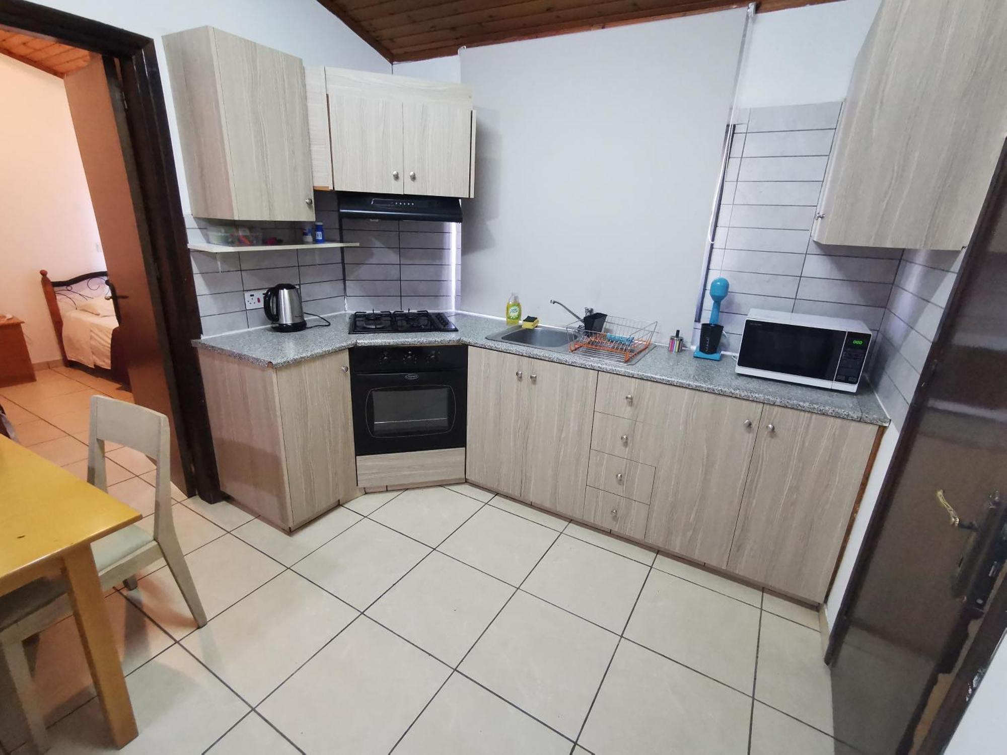 Strovolos Rooms Studios Nicosia Værelse billede