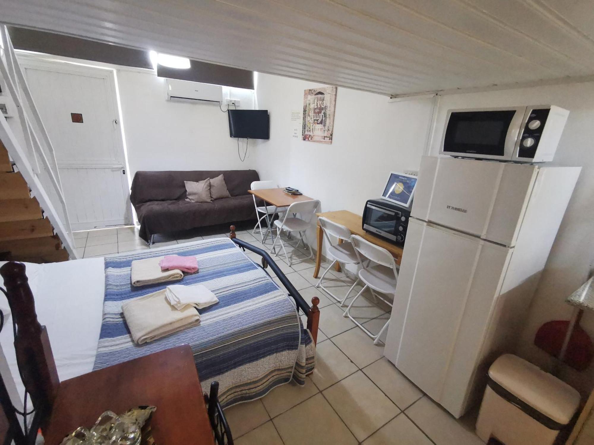 Strovolos Rooms Studios Nicosia Værelse billede